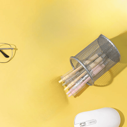 Organisateur de bureau gris vue de côté design sobre
- Arts du rangement